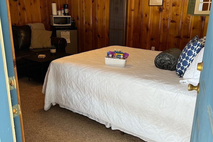Room 14 of 236