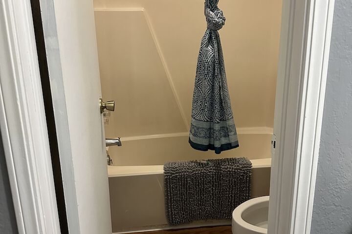 Room 10 of 50