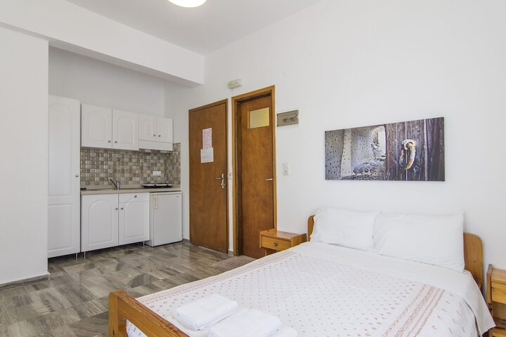 Room 3 of 53