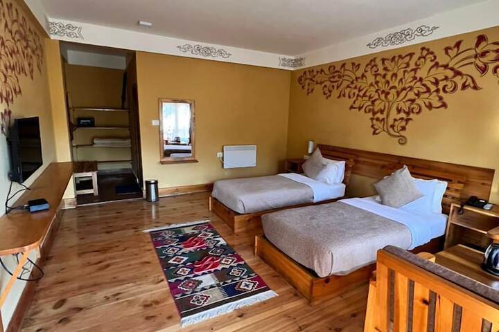 Room 10 of 72