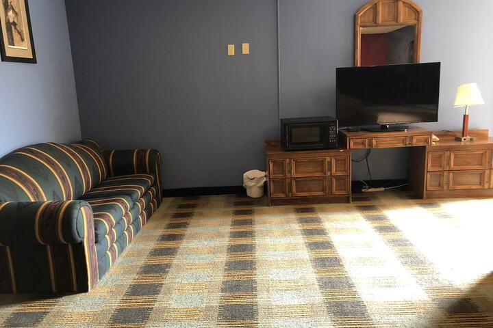 Room 6 of 11