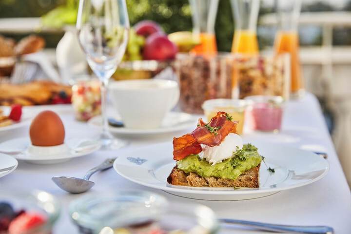 Breakfast/Coffee Service 110 of 154