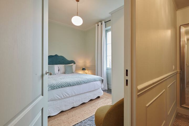 Room 11 of 77