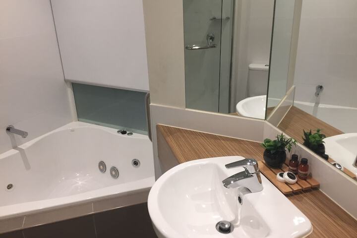 Room 14 of 22