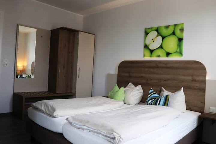 Room 6 of 29
