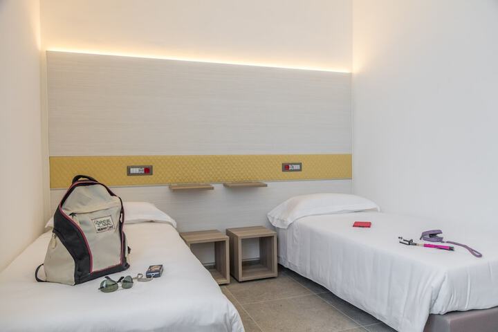 Room 12 of 67