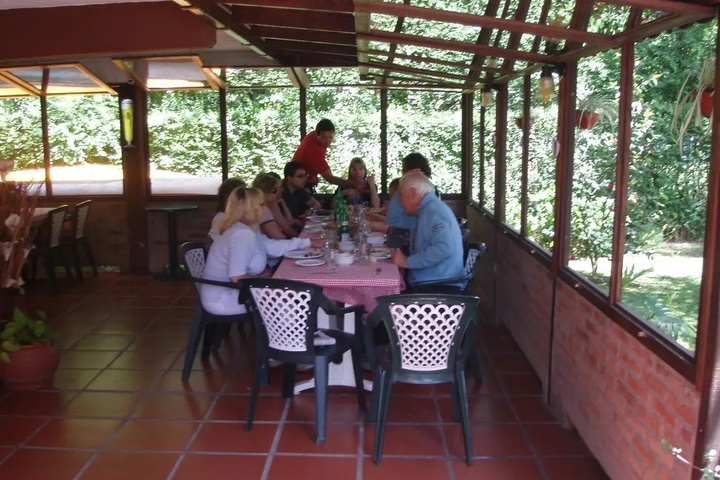 Dining 15 of 16