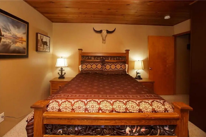 Room 5 of 24