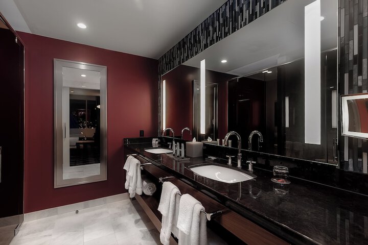 Bathroom sink