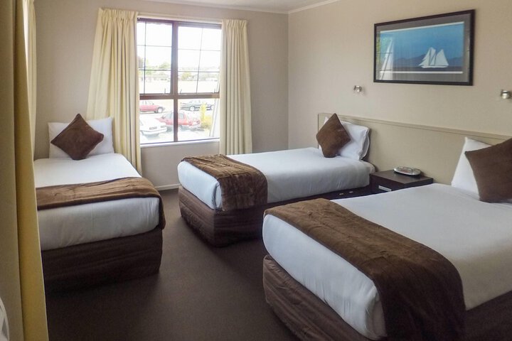 Room 52 of 302