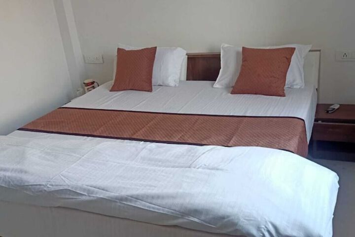 Room 3 of 12