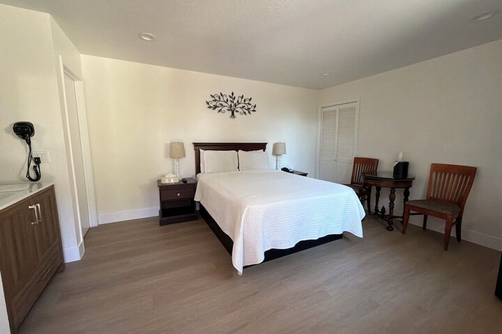 Room 35 of 137