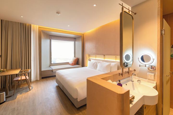 Room 43 of 88
