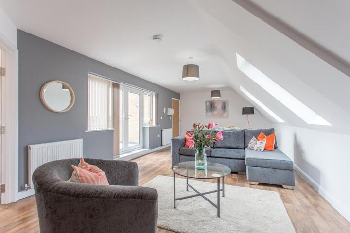 Photo of Modern Bright 1-2 Bed Apartments Oxford with Free Parking ,OX4 Near BMW Science Park & Hospitals