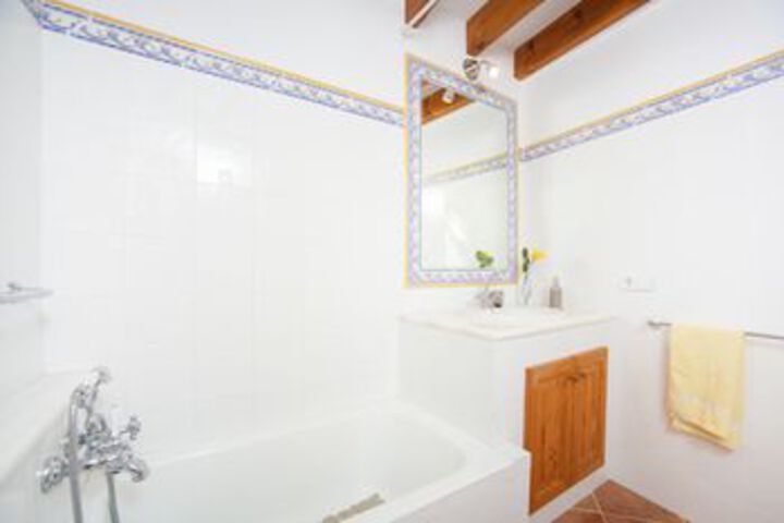 Room 3 of 21