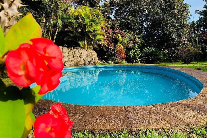 Pool 11 of 27