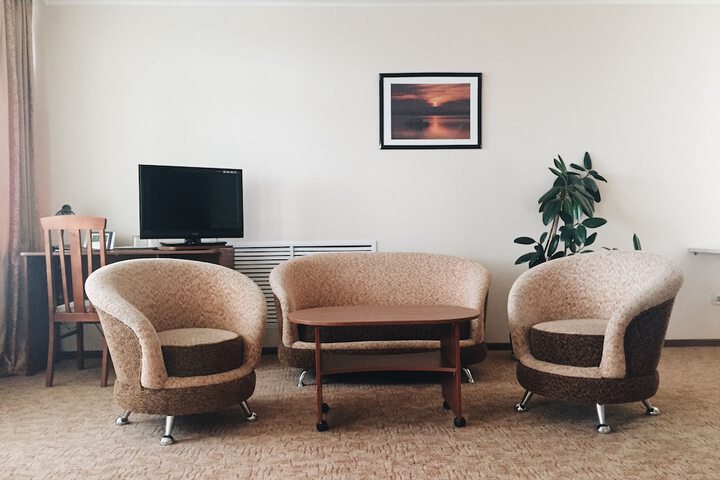 Room 8 of 24