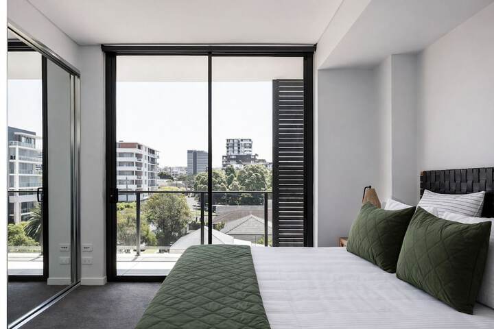 Room 8 of 40
