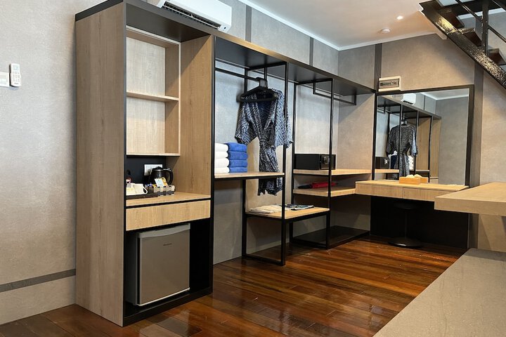 Room 21 of 62