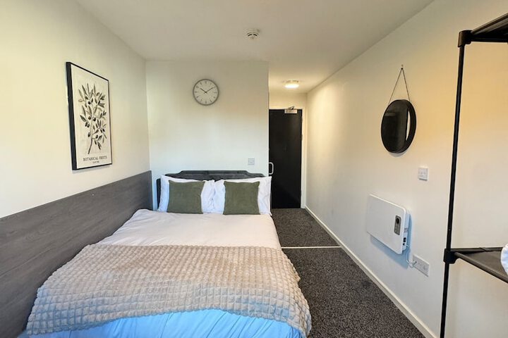 Room 5 of 15