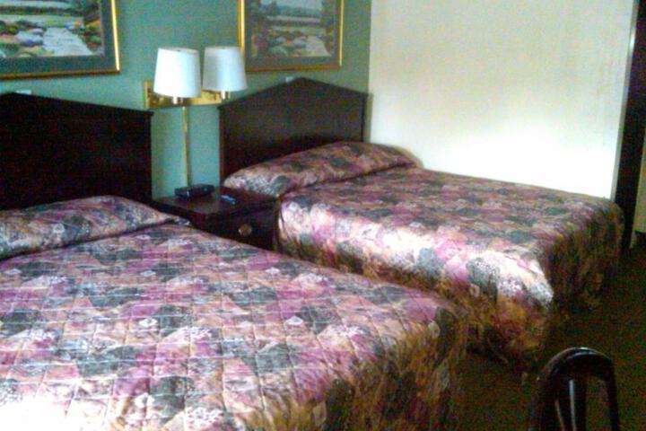 2 Double Beds (2 of 12)