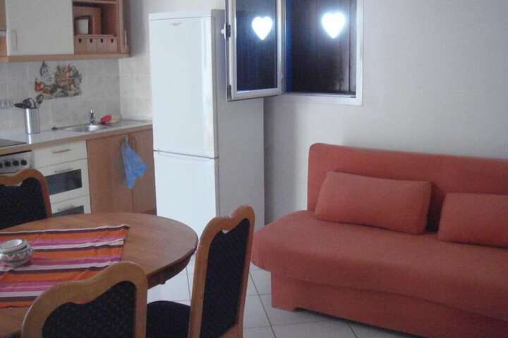 Room 18 of 40