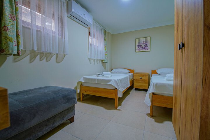 Room 34 of 61