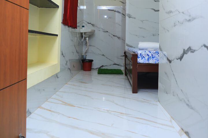 Room 15 of 27