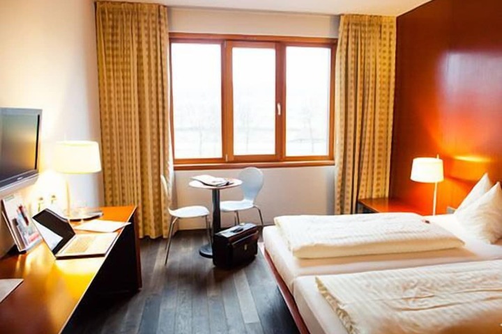 Room 3 of 12