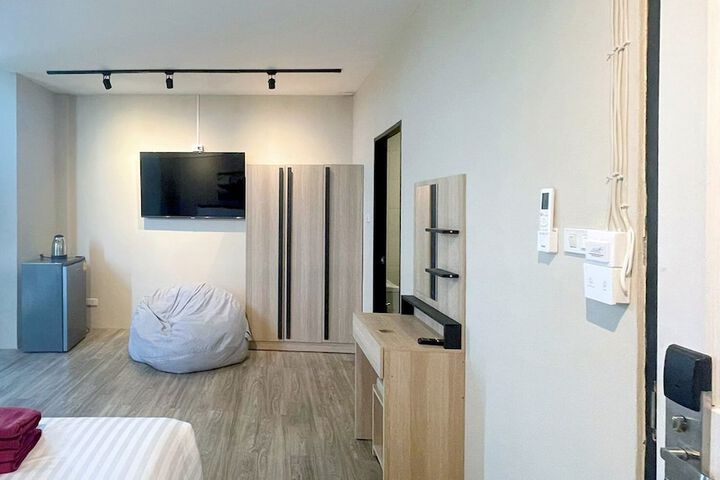 Room 3 of 31