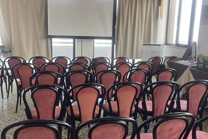 Room 12 of 31