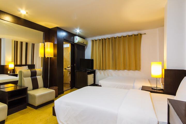 Room 21 of 31