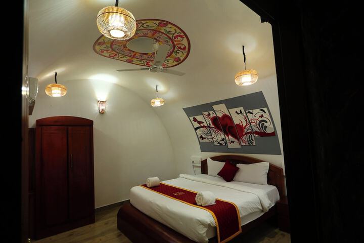 Room 9 of 47