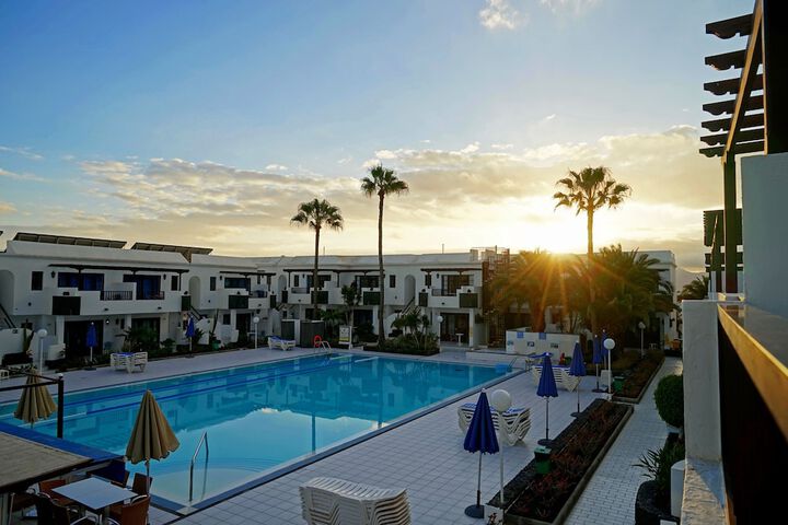 Hotel Pool