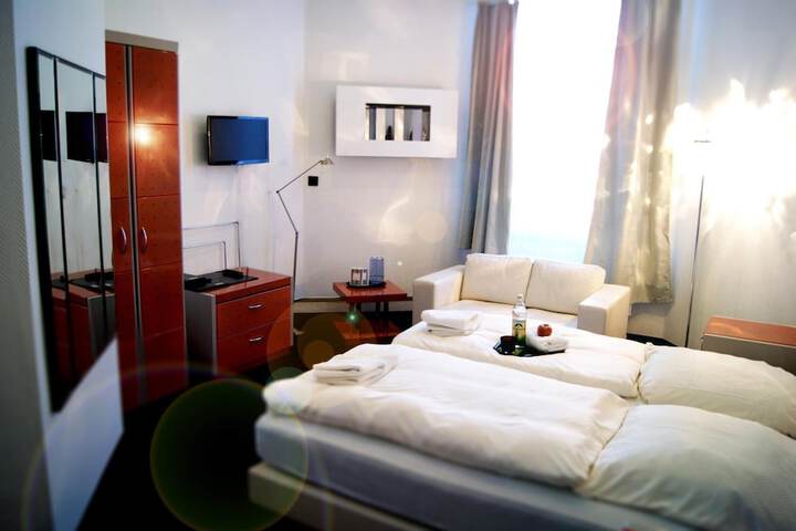 Room 12 of 45