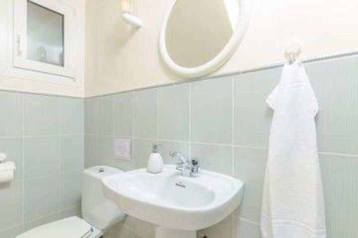 Room 4 of 22