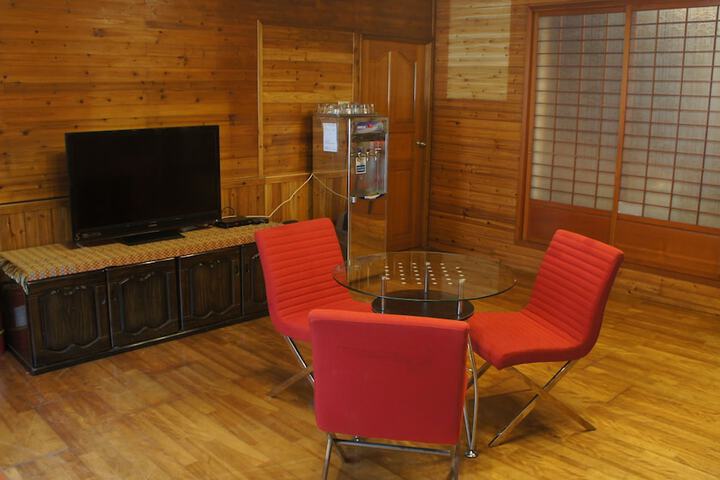 Hotel 3 of 85