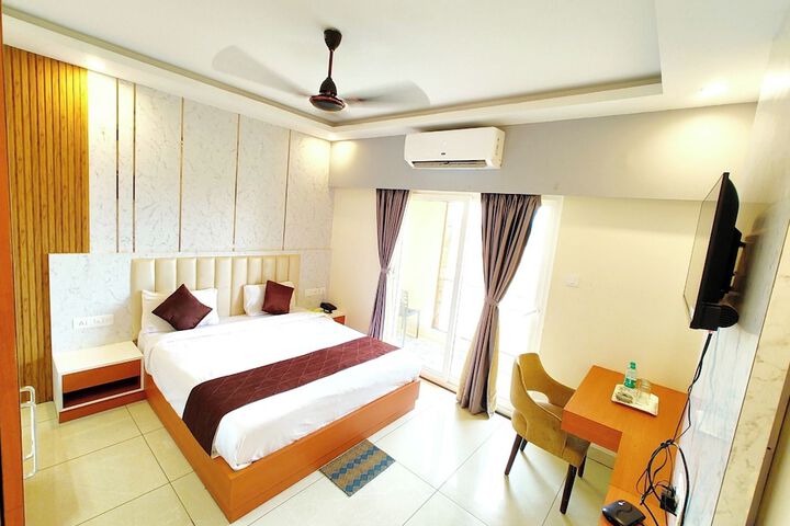Room 20 of 27