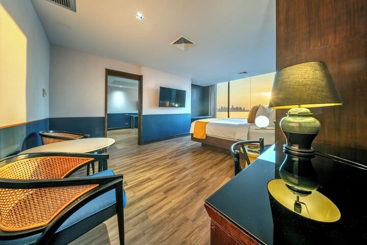 Room 36 of 64