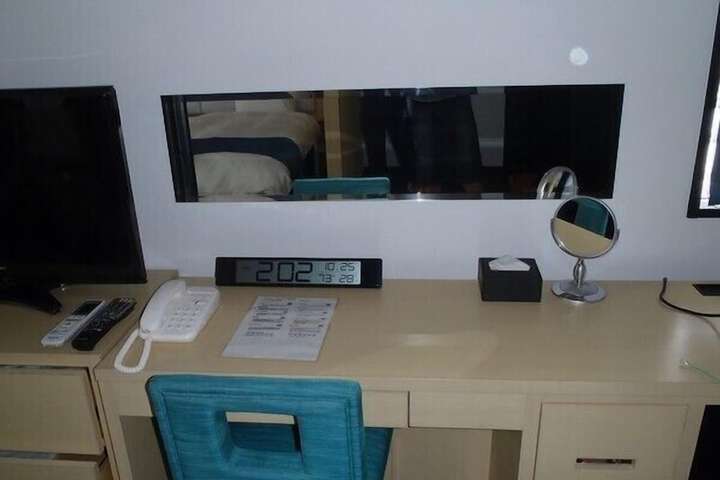 Room 15 of 44