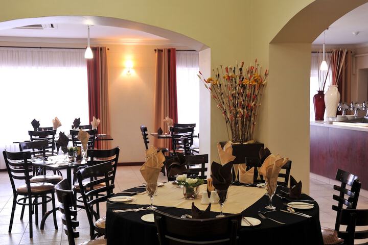Dining Photos