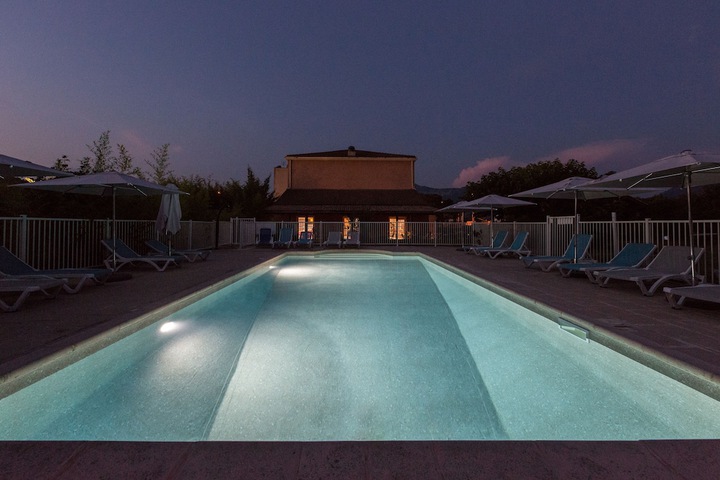 Hotel with Pool