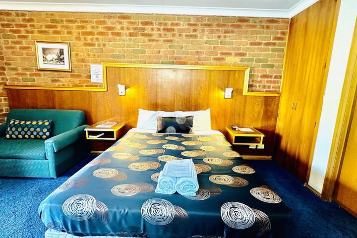 Room 4 of 21
