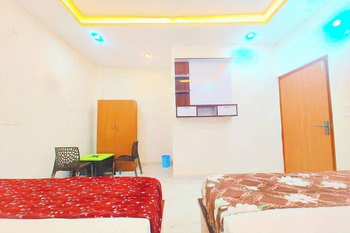 Room 13 of 41