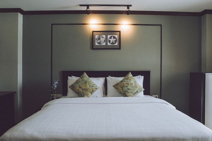 Room 16 of 121