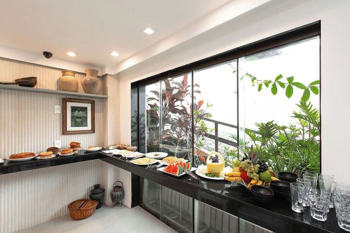 Dining 104 of 125