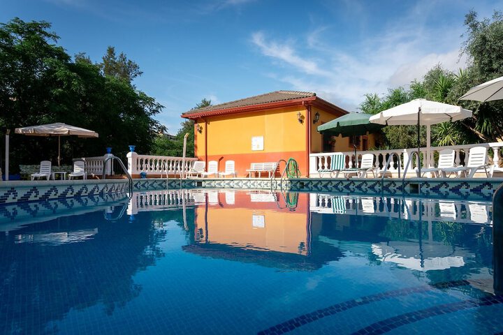 Pools & Facilities