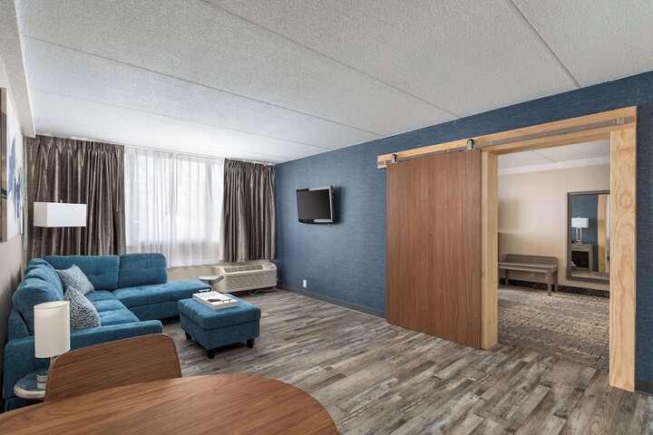 Room 19 of 33