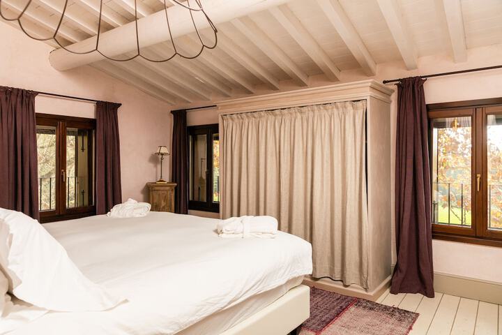 Room 25 of 139