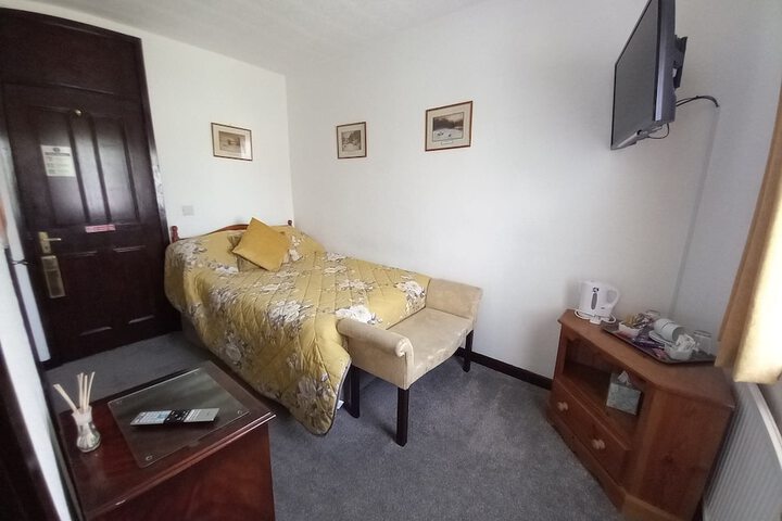 Room 8 of 24
